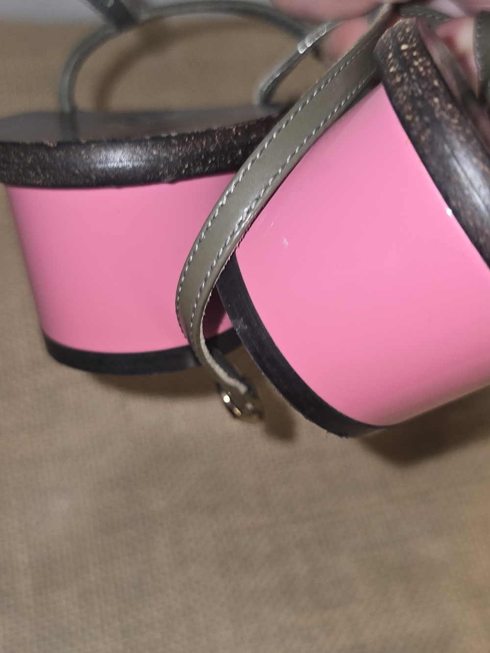 Chanel Olive Green Leather T-Strap Sandals with Pink CC Accent - Picture 6 of 9